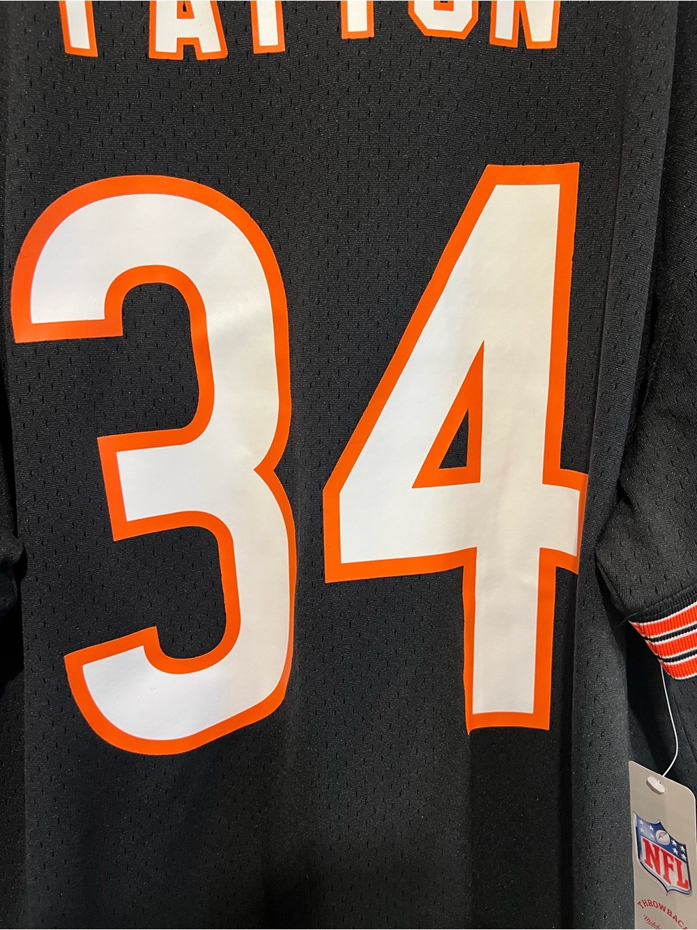 Mitchell & Ness Chicago Bears Home Walter Payton #34 Men’s #34 Mesh Jersey - Picture 12 of 16